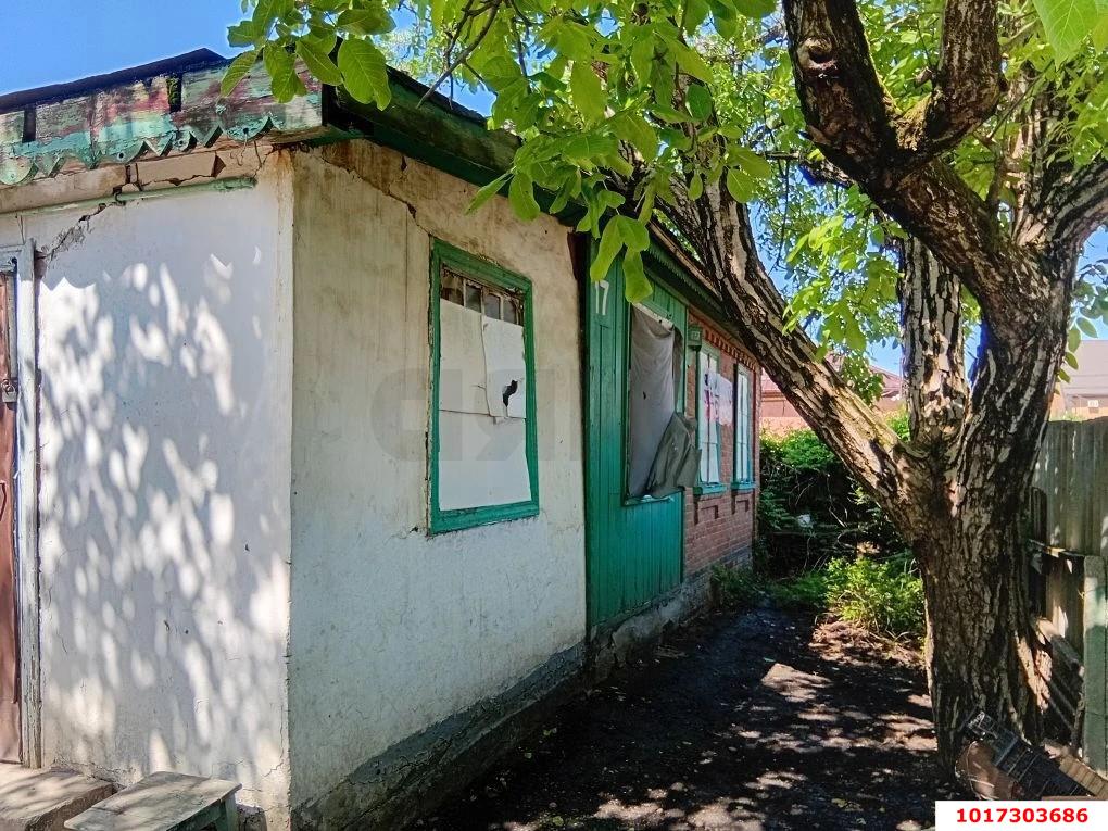 Фото №1: Дом 30&nbsp;м² + 2.8&nbsp;сот., 1&nbsp;эт. - Краснодар, Прикубанский внутригородской округ, мкр. 2-я Площадка, ул. им. Лазарева, 17