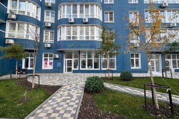 Фото №1: Торговое помещение 66&nbsp;м², 1/24&nbsp;эт. - Краснодар, мкр. ЖК Фонтаны, ул. Воронежская, 47/14