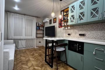 Фото №1: Комната 18 м², 3/5 эт. - Краснодар, мкр. Камвольно-суконный Комбинат, ул. Сормовская, 13