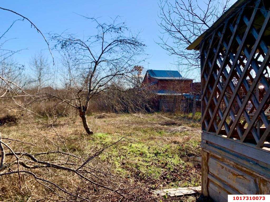 Фото №1: Личное подсобное хозяйство 4&nbsp;сот. - СНТ Строитель, мкр. Прикубанский внутригородской округ, ул. Вишнёвая, 32