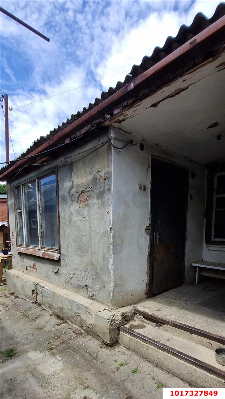 Фото №1: Часть дома 51&nbsp;м² + 3.5&nbsp;сот., 1&nbsp;эт. - Краснодар, Прикубанский внутригородской округ, мкр. Краевая Клиническая Больница, ул. 1 Мая, 245