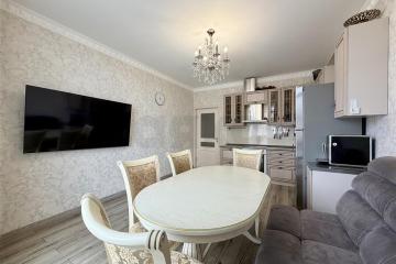 Фото №1: 3-комнатная квартира 80&nbsp;м², 14/18&nbsp;эт. - Краснодар, мкр. Солнечный, ул. Архитектора Петина, 18/1