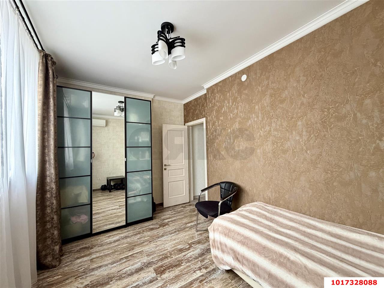 Фото №10: 3-комнатная квартира 84&nbsp;м², 14/18&nbsp;эт. - Краснодар, Прикубанский внутригородской округ, Фестивальный, ЖК Екатеринодар, мкр. Солнечный, ул. Архитектора Петина, 18/1