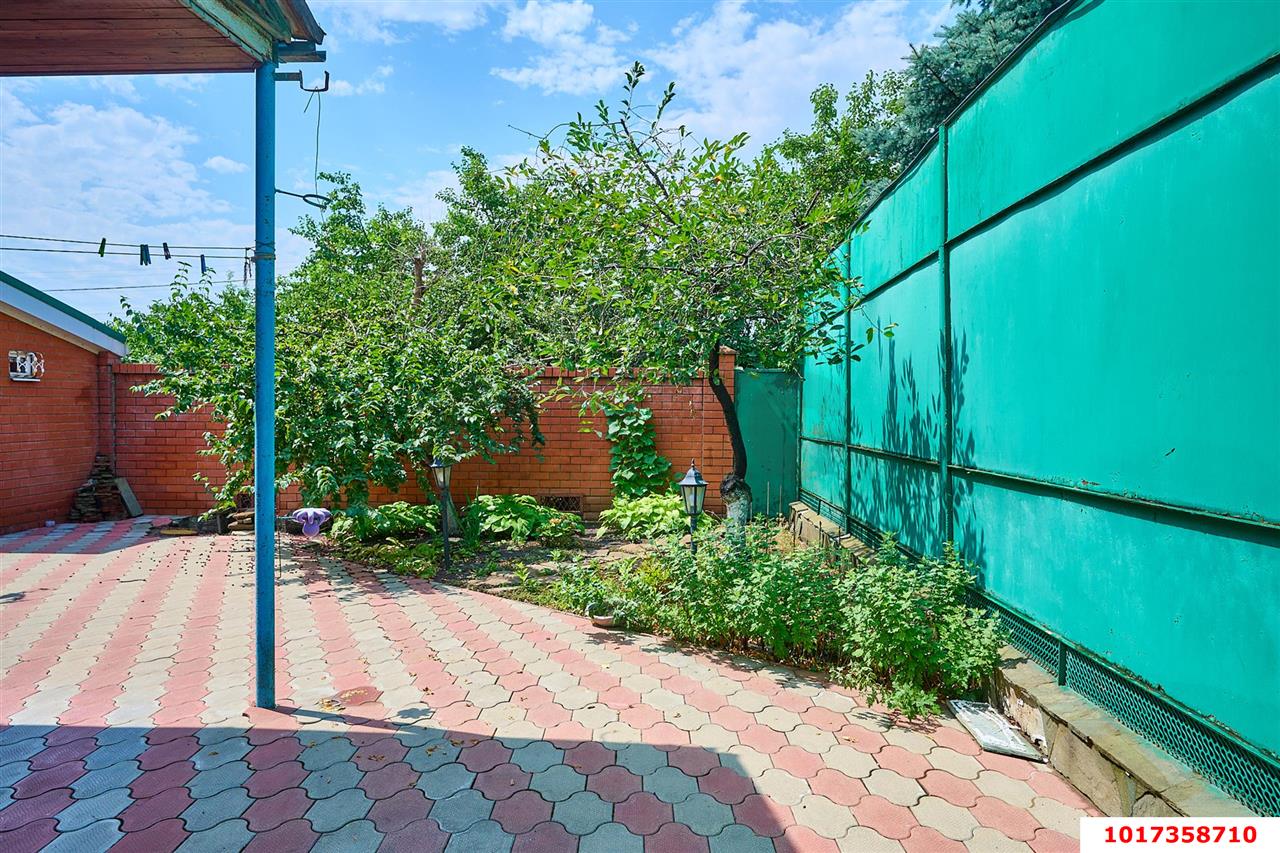 Фото №6: Дом 198&nbsp;м² + 4.5&nbsp;сот., 3&nbsp;эт. - Краснодар, Прикубанский внутригородской округ, Микрохирургии глаза, мкр. СНТ № 1, ул. Северная, 711