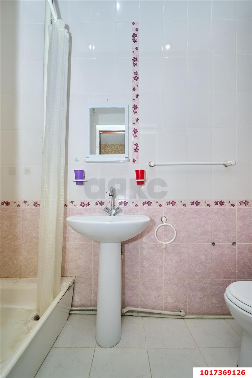 Фото №9: 1-комнатная квартира 37&nbsp;м², 2/4&nbsp;эт. - Краснодар, Центральный внутригородской округ, мкр. Центральный, ул. Чапаева, 90