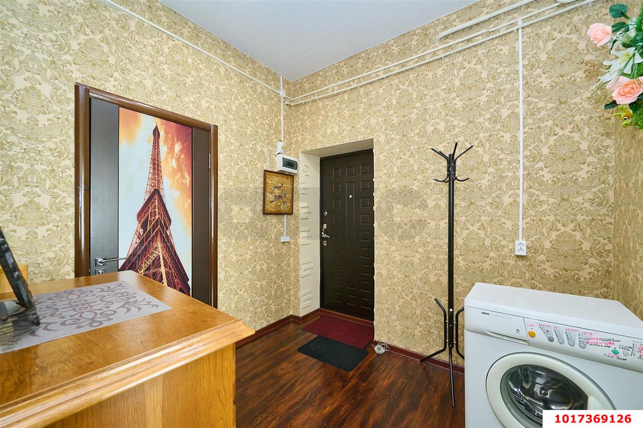 Фото №1: 1-комнатная квартира 37&nbsp;м², 2/4&nbsp;эт. - Краснодар, Центральный внутригородской округ, мкр. Центральный, ул. Чапаева, 90