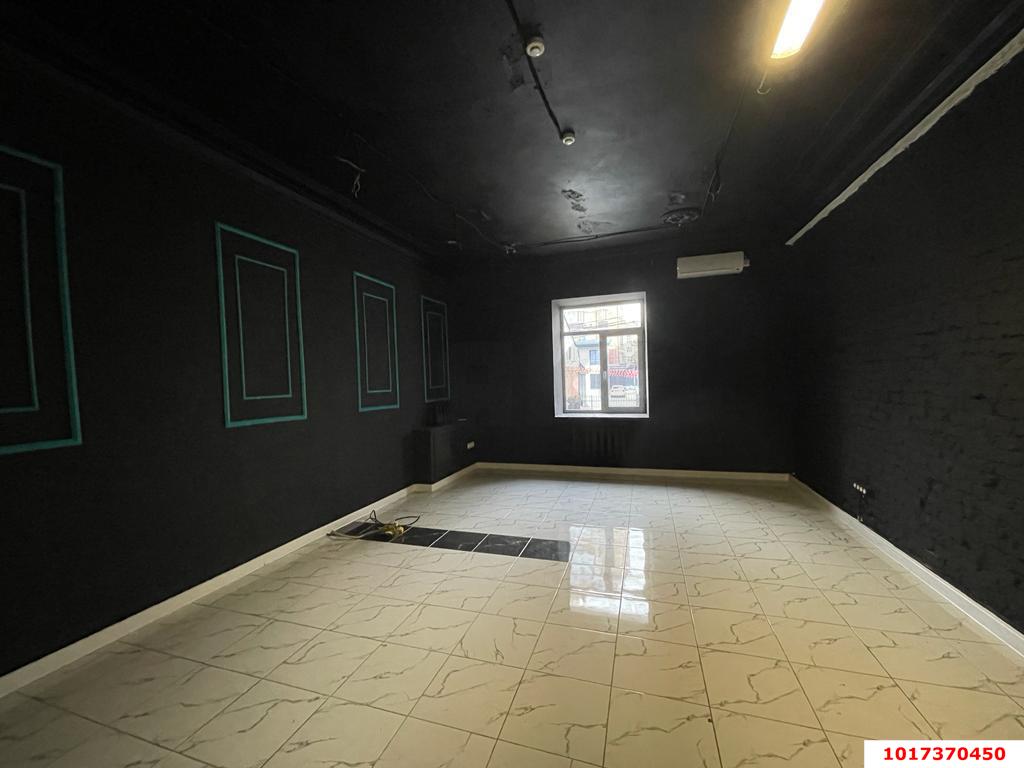 Фото №7: Офисное помещение 299&nbsp;м², 1/3&nbsp;эт. - Краснодар, Западный внутригородской округ, мкр. Центральный, ул. Чапаева, 88
