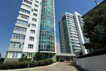 Фото №1: Торговое помещение 151&nbsp;м², 16&nbsp;эт. - Краснодар, мкр. Западный внутригородской округ, ул. имени Дзержинского, 93