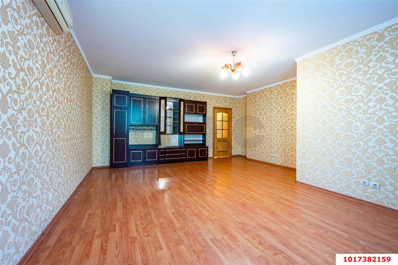 Фото №4: 3-комнатная квартира 106&nbsp;м², 2/8&nbsp;эт. - Краснодар, мкр. Западный внутригородской округ, ул. Фёдора Лузана, 19