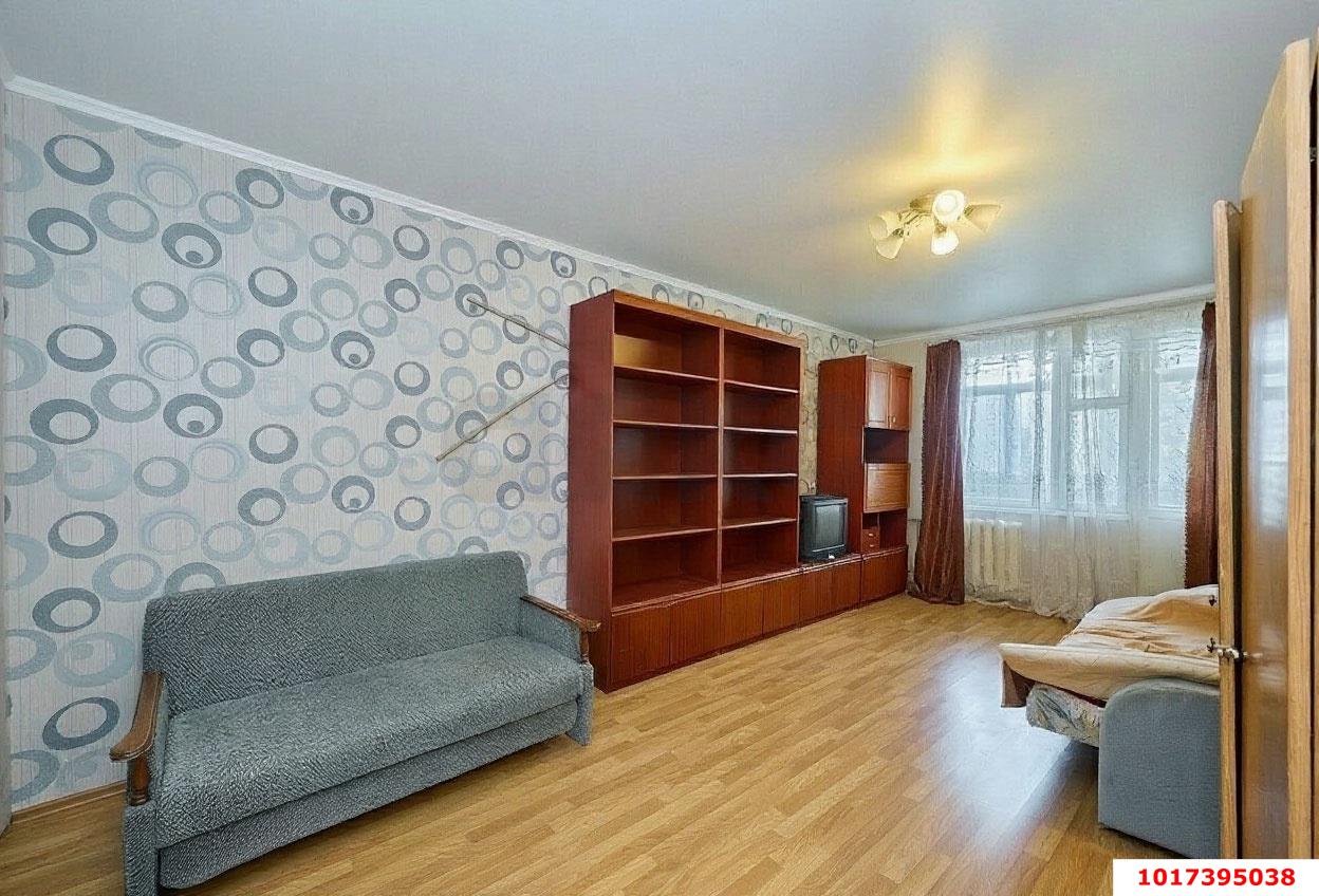 Фото №1: 1-комнатная квартира 35&nbsp;м², 6/9&nbsp;эт. - Краснодар, Прикубанский внутригородской округ, мкр. Завод Измерительных Приборов, ул. Карякина, 1
