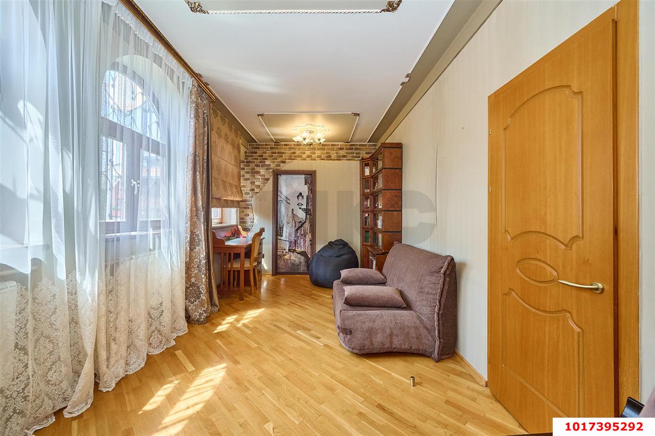 Фото №6: Дом 170&nbsp;м² + 4.19&nbsp;сот., 2&nbsp;эт. - Краснодар, Прикубанский внутригородской округ, Калинино, мкр. Завод Радиоизмерительных Приборов, б-р Интернациональный
