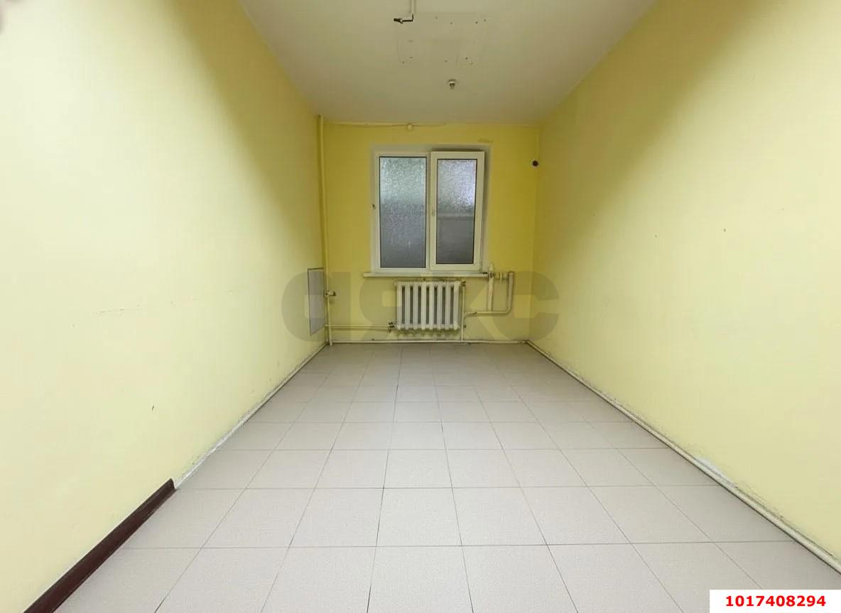 Фото №3: Торговое помещение 43&nbsp;м², 9&nbsp;эт. - Краснодар, Прикубанский внутригородской округ, мкр. Микрохирургии глаза, ул. Красных Партизан, 4/3