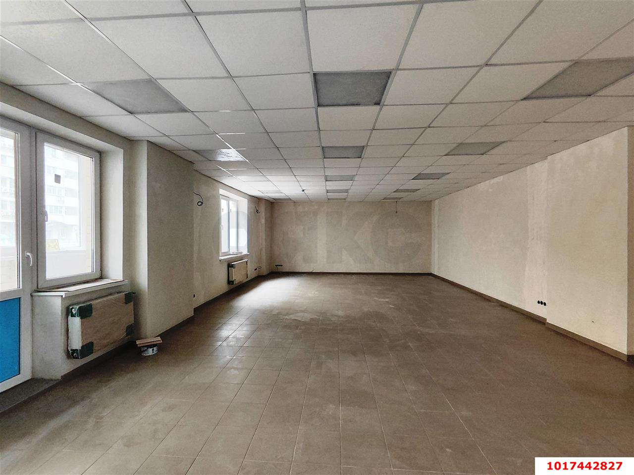 Фото №7: Торговое помещение 175&nbsp;м², 1/17&nbsp;эт. - Краснодар, Прикубанский внутригородской округ, 2-я Площадка, мкр. жилой комплекс Кремлёвские Ворота, ул. Кореновская, 2к1