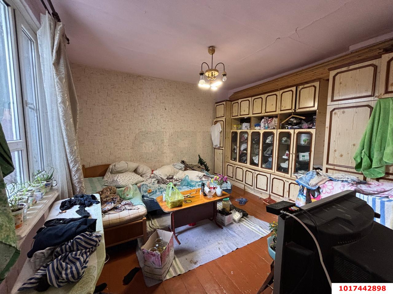 Фото №1: 2-комнатная квартира 30&nbsp;м², 1/1&nbsp;эт. - Краснодар, Центральный внутригородской округ, Черёмушки, мкр. Дубинка, пр-д 2-й  Стасова, 93