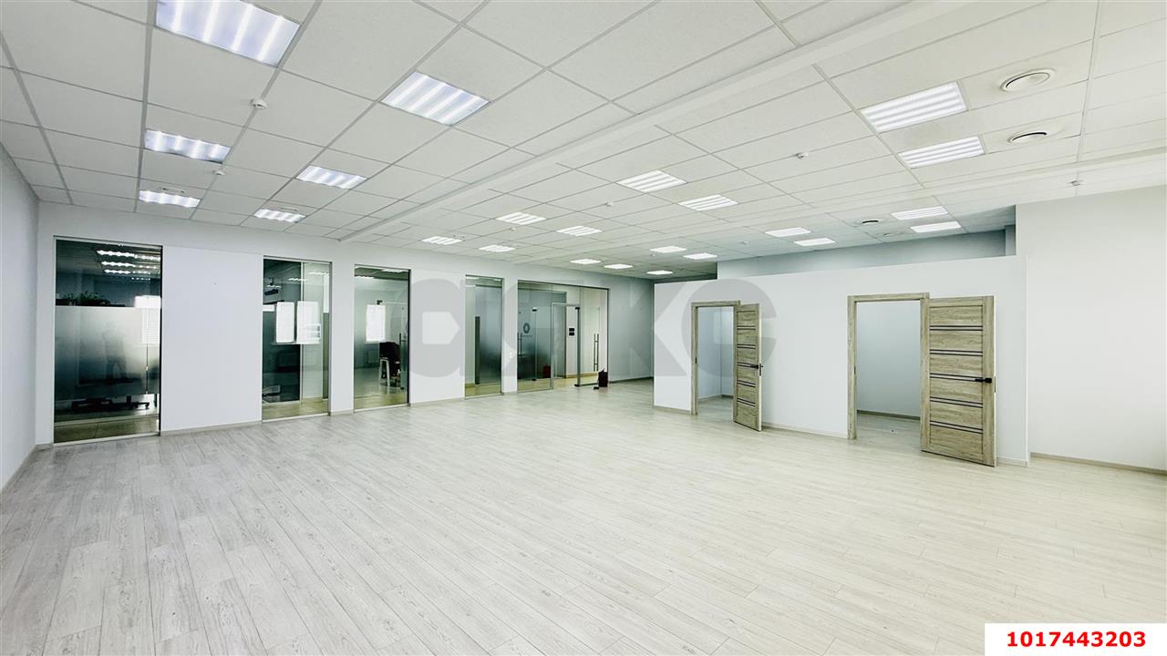 Фото №3: Офисное помещение 263&nbsp;м², 2/2&nbsp;эт. - Краснодар, Прикубанский внутригородской округ, мкр. КП Близкий, ул. Ивана Шкабуры, 8