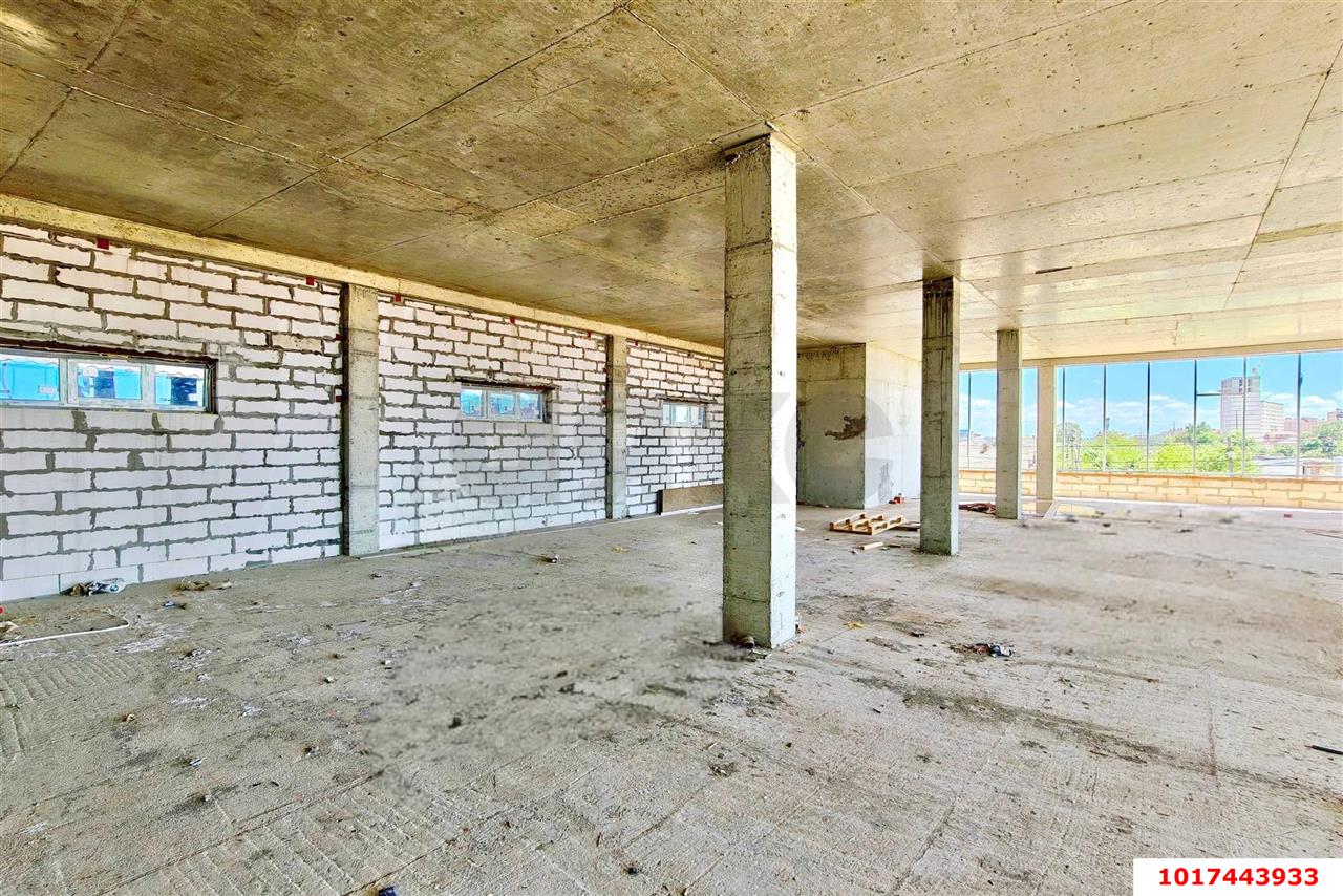 Фото №3: Отдельное здание 677&nbsp;м², 1/2&nbsp;эт. - Яблоновский, ул. Дорожная, 214/3