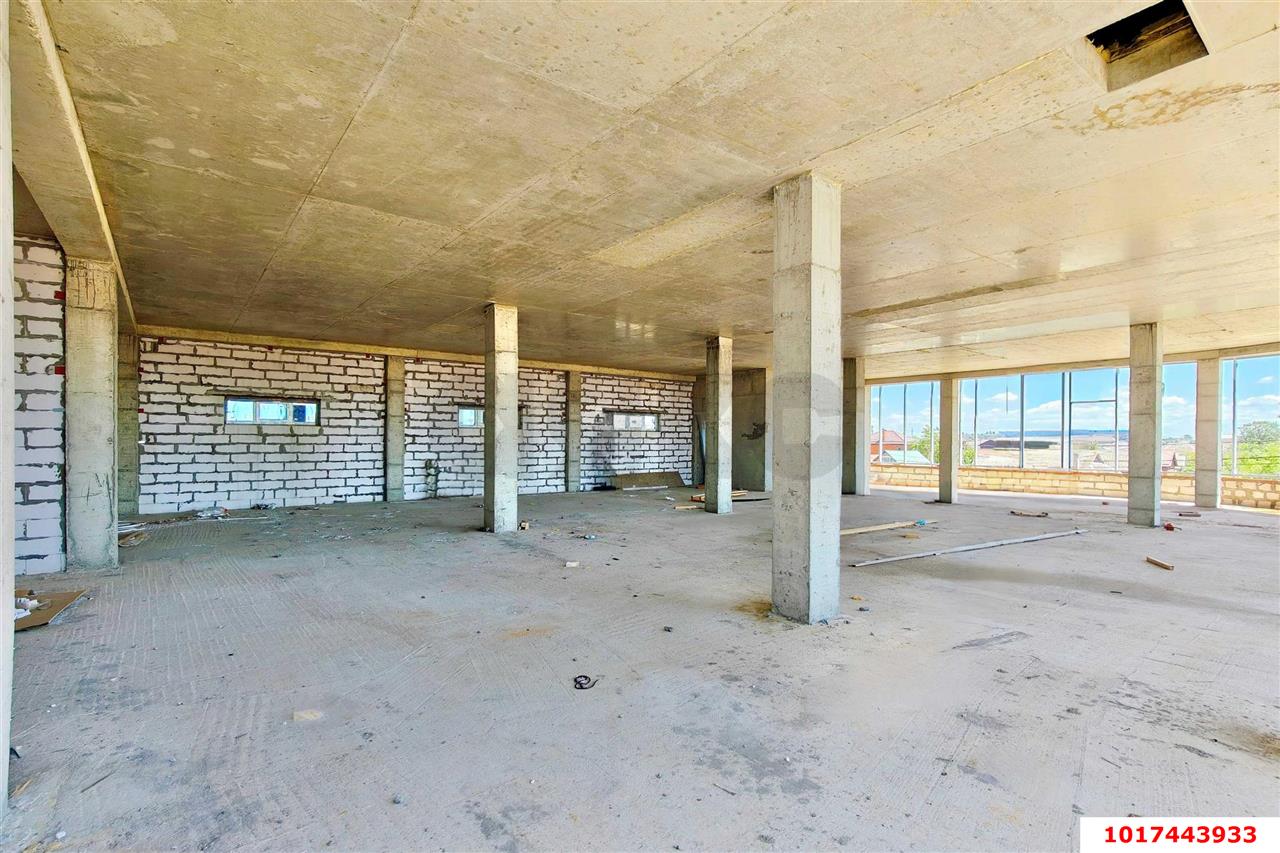 Фото №6: Отдельное здание 677&nbsp;м², 1/2&nbsp;эт. - Яблоновский, ул. Дорожная, 214/3