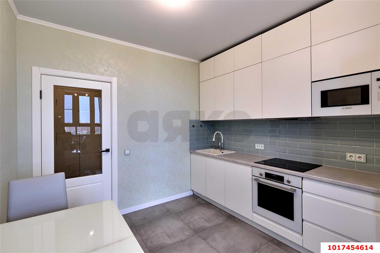 Фото №4: 1-комнатная квартира 50&nbsp;м², 21/25&nbsp;эт. - Краснодар, Западный внутригородской округ, Фестивальный, мкр. ЖК Маршал, ул. Гаражная, 87