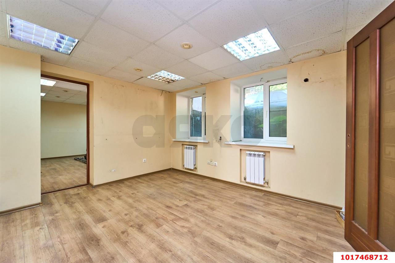 Фото №3: Офисное помещение 92&nbsp;м², 1/2&nbsp;эт. - Краснодар, Западный внутригородской округ, мкр. Центральный, ул. Мира, 9/1