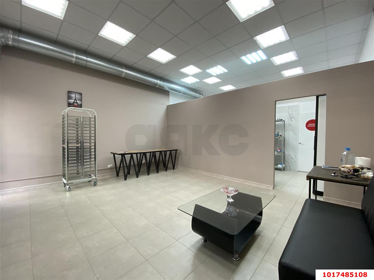 Фото №2: Торговое помещение 54&nbsp;м², 1/12&nbsp;эт. - Краснодар, Прикубанский внутригородской округ, Славянский, мкр. Светлоград, ул. Красных Партизан, 1/4к8