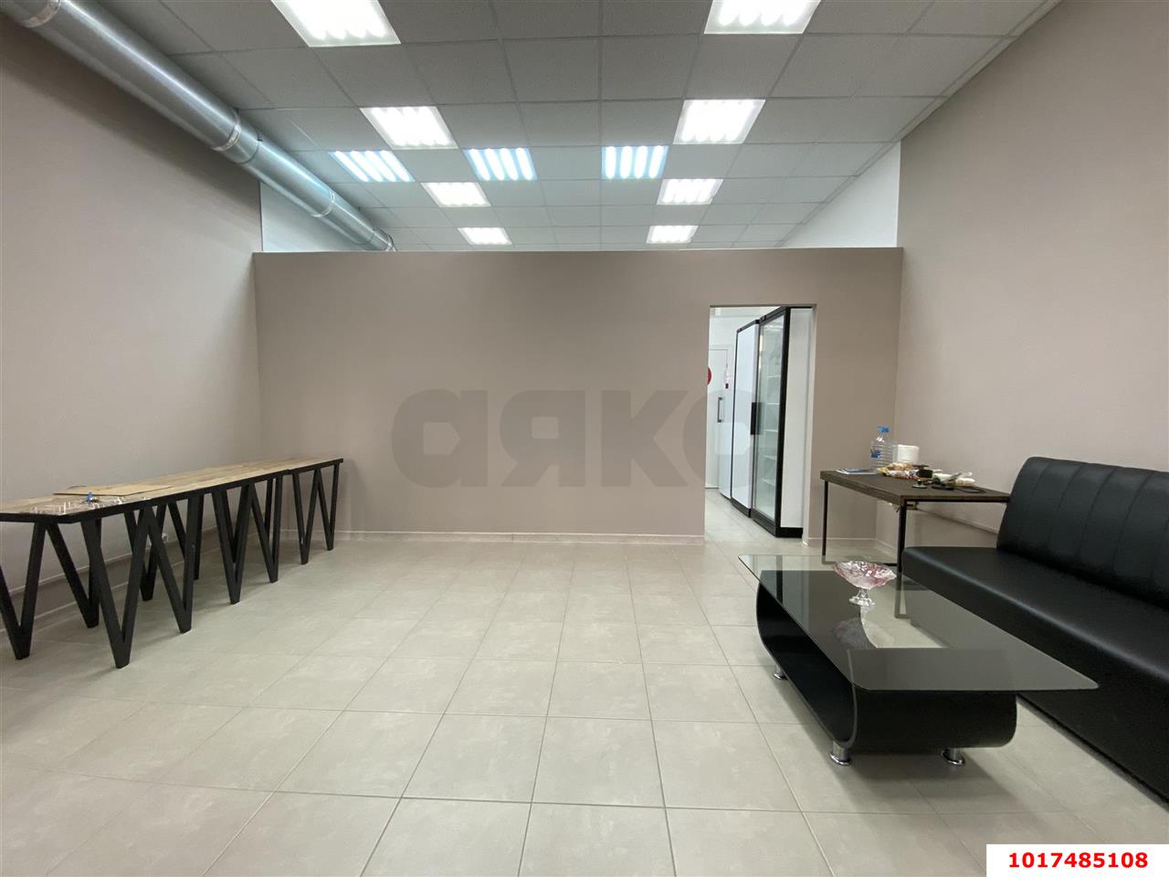 Фото №1: Торговое помещение 54&nbsp;м², 1/12&nbsp;эт. - Краснодар, Прикубанский внутригородской округ, Славянский, мкр. Светлоград, ул. Красных Партизан, 1/4к8