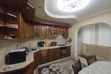 Фото №1: 2-комнатная квартира 52 м², 1/12 эт. - Краснодар, мкр. Юбилейный, б-р Платановый, 10