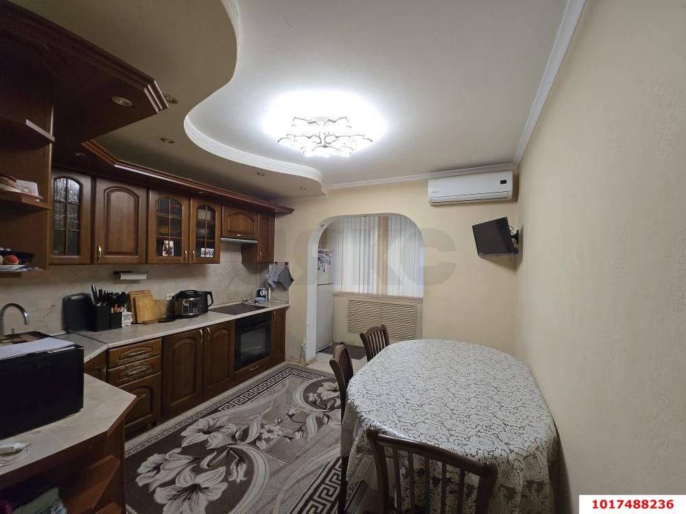 Фото №4: 2-комнатная квартира 55&nbsp;м², 1/12&nbsp;эт. - Краснодар, Западный внутригородской округ, мкр. Юбилейный, б-р Платановый, 10