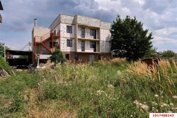 Фото №1: Дом 622 м² + 7 сот., 3 эт. - Краснодар, мкр. Завод Радиоизмерительных Приборов,
