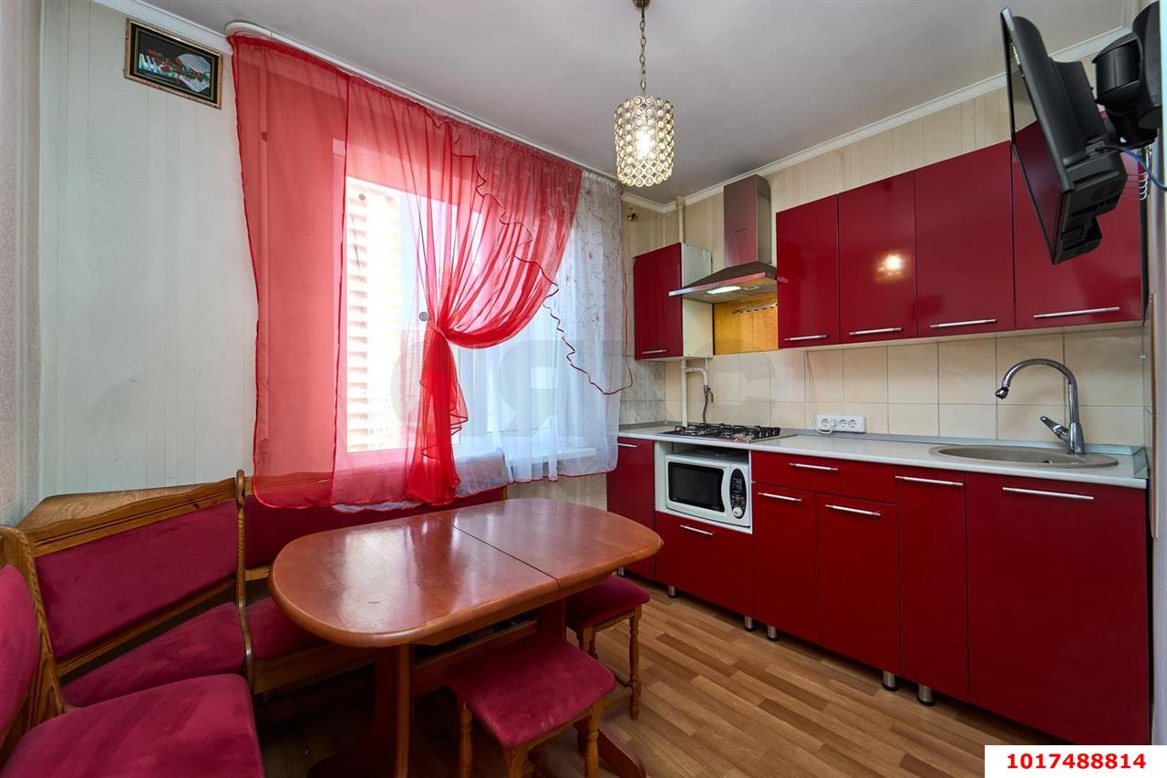 Фото №3: 3-комнатная квартира 68&nbsp;м², 8/10&nbsp;эт. - Краснодар, Карасунский внутригородской округ, мкр. Черёмушки, ул. Ставропольская, 89