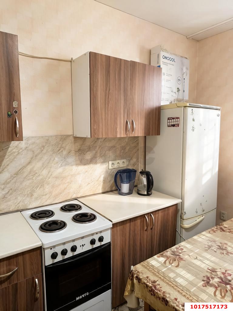 Фото №1: 1-комнатная квартира 37&nbsp;м², 9/17&nbsp;эт. - Краснодар, Прикубанский внутригородской округ, ЖК Парус, мкр. Музыкальный, ул. имени Сергея Есенина, 110к1