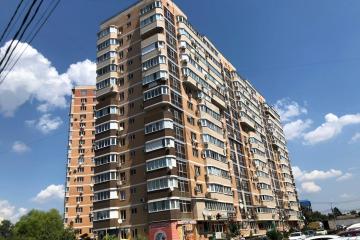 Фото №1: 2-комнатная квартира 74 м², 14/14 эт. - Краснодар, мкр. Юбилейный, ул. Думенко, 21
