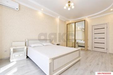 Фото №1: 1-комнатная квартира 53&nbsp;м², 5/16&nbsp;эт. - Краснодар, мкр. Солнечный, ул. Архитектора Петина, 18/2