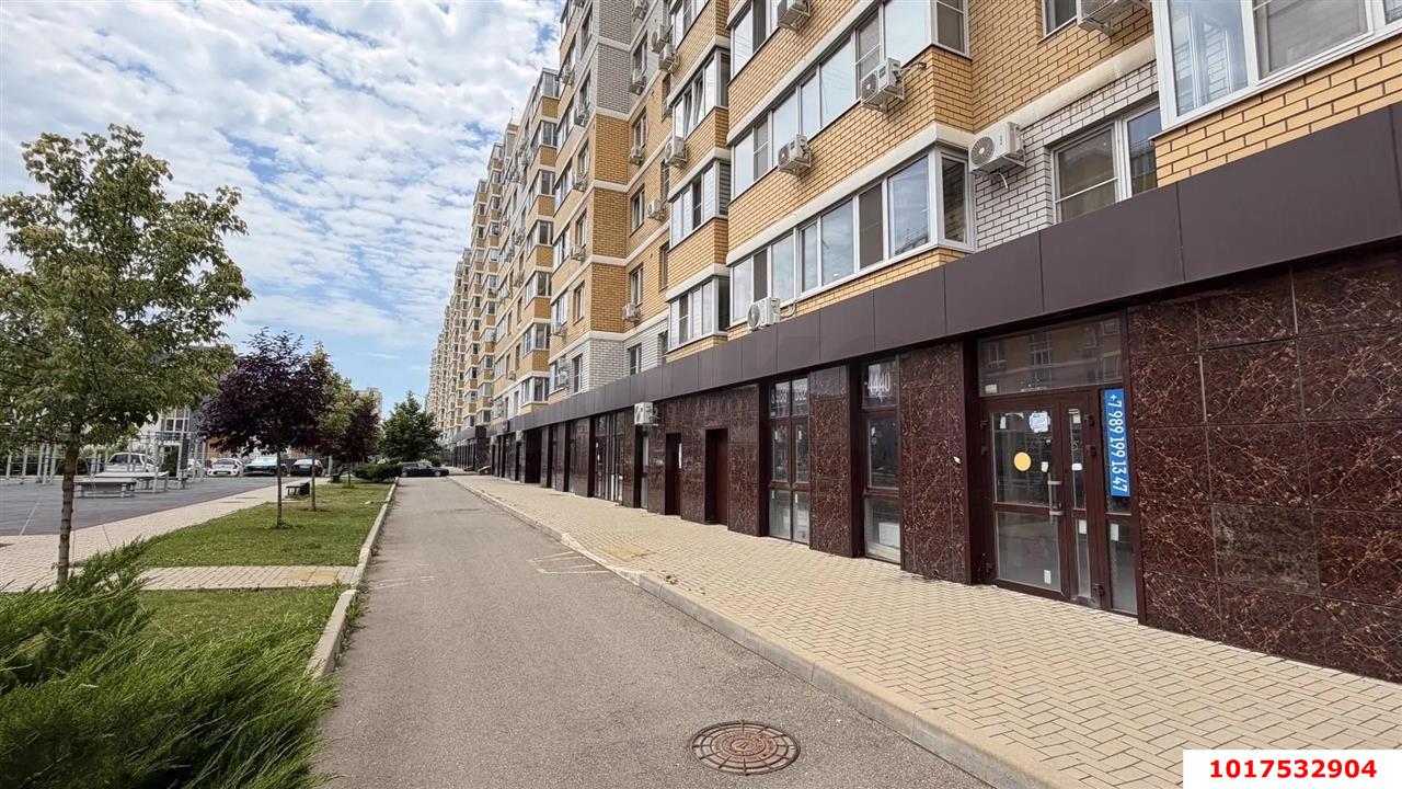 Фото №3: Торговое помещение 76&nbsp;м², 1/3&nbsp;эт. - Краснодар, Прикубанский внутригородской округ, Славянский, мкр. Светлоград, ул. Красных Партизан, 1/4к9
