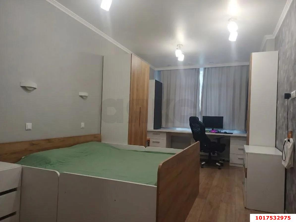 Фото №6: 3-комнатная квартира 100&nbsp;м², 2/3&nbsp;эт. - Краснодар, Прикубанский внутригородской округ, мкр. Фестивальный, ул. Сергея Михалёва, 2Б