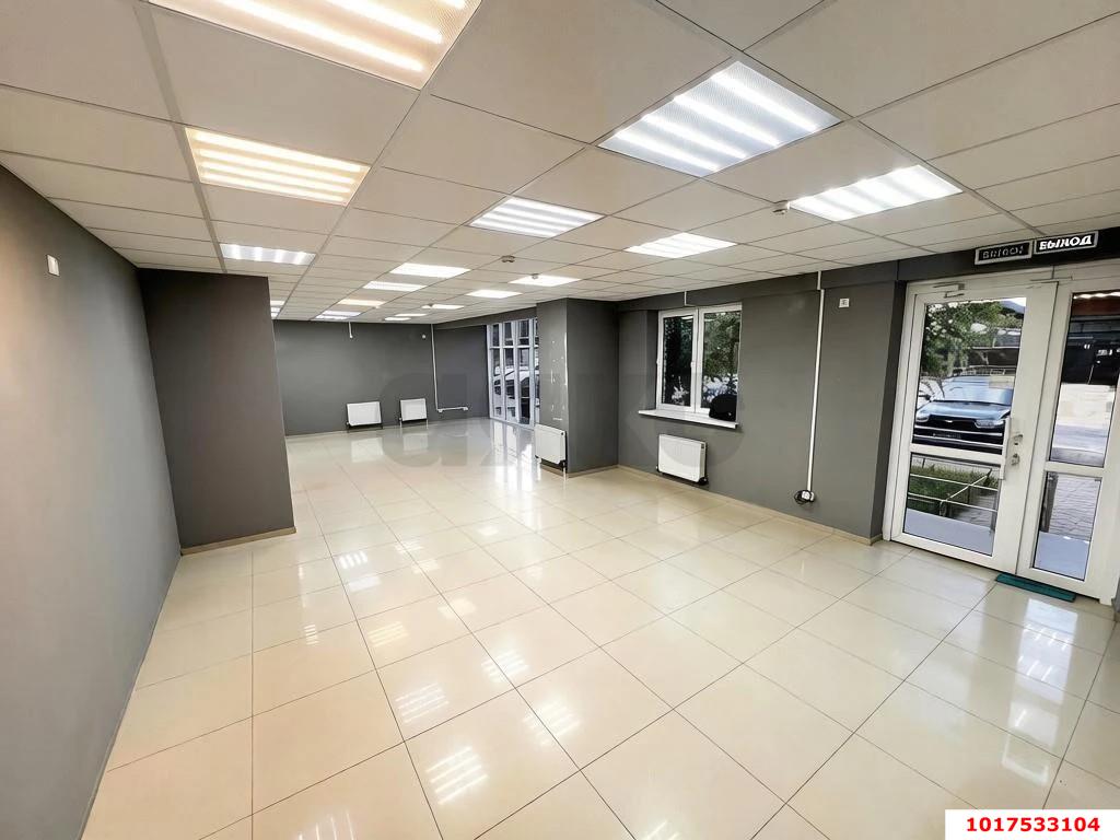 Фото №4: Торговое помещение 97&nbsp;м², 1/16&nbsp;эт. - Краснодар, Прикубанский внутригородской округ, имени Петра Метальникова, мкр. ЖК Победный, ул. Евгении Жигуленко, 13к2