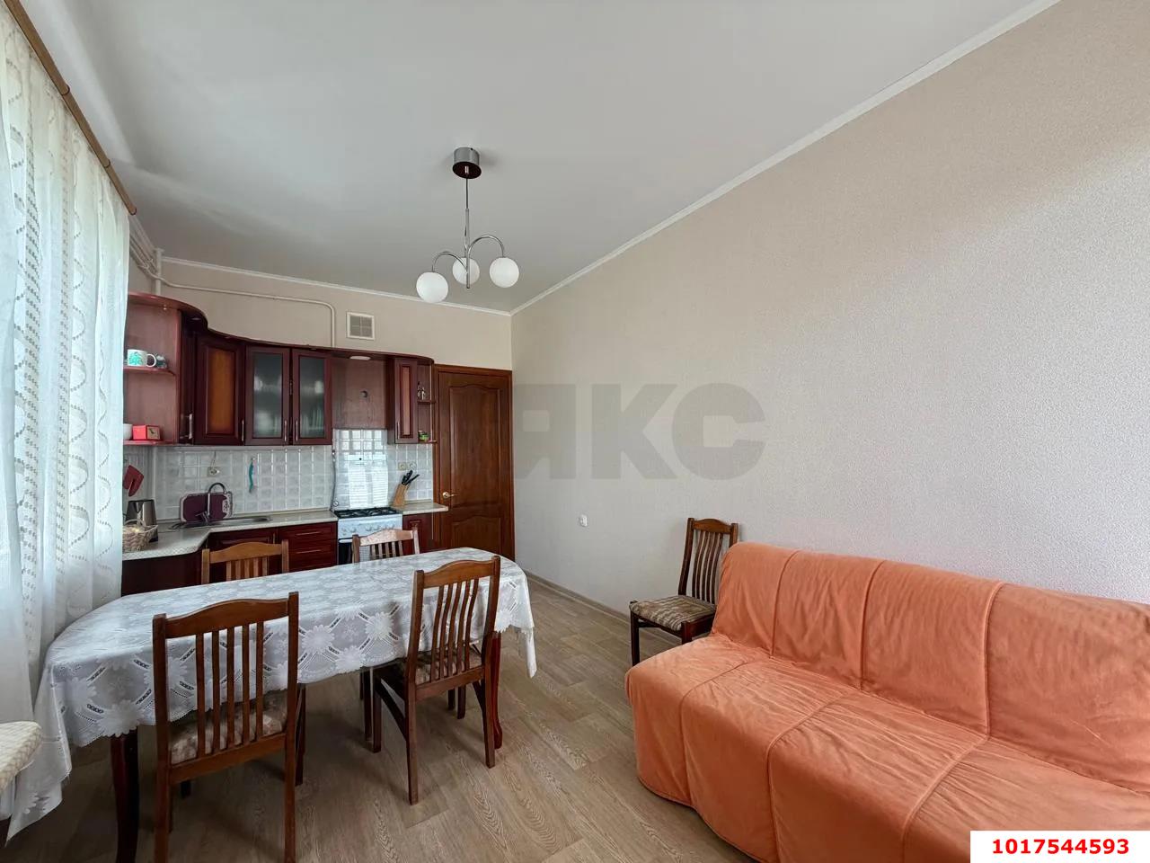Фото №3: 1-комнатная квартира 72&nbsp;м², 2/8&nbsp;эт. - Краснодар, Прикубанский внутригородской округ, мкр. Музыкальный, ул. Аксайская, 44