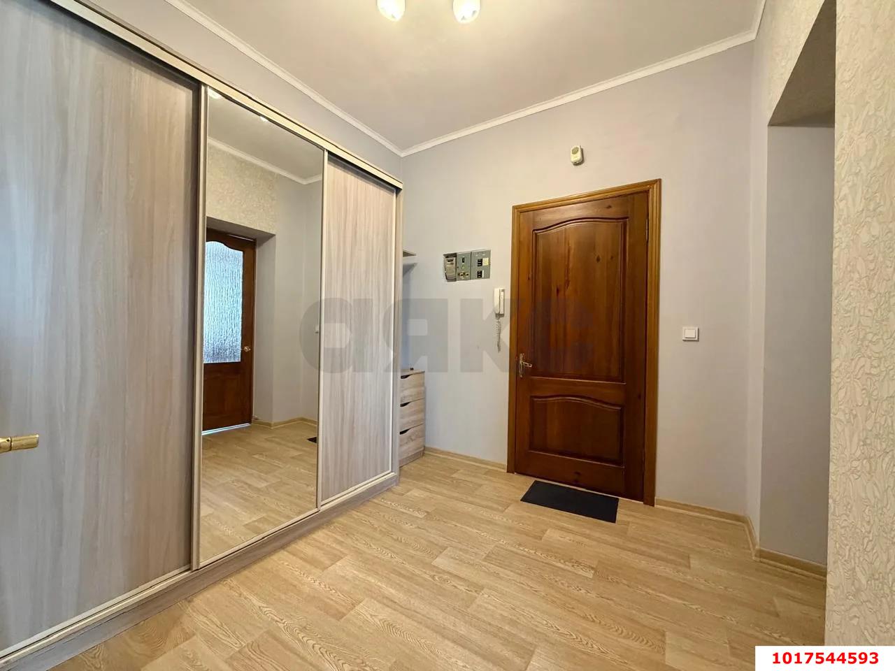 Фото №7: 1-комнатная квартира 72&nbsp;м², 2/8&nbsp;эт. - Краснодар, Прикубанский внутригородской округ, мкр. Музыкальный, ул. Аксайская, 44