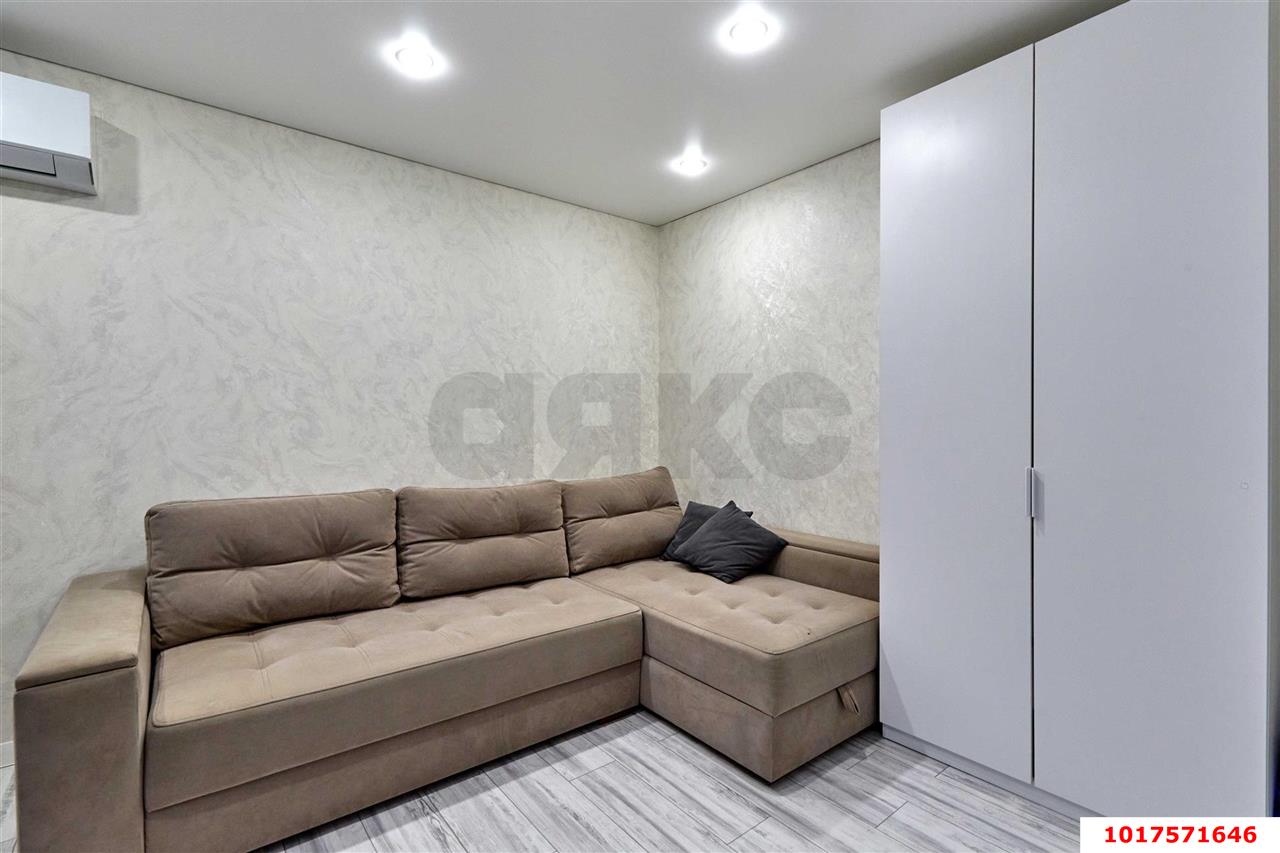 Фото №4: 2-комнатная квартира 37&nbsp;м², 1/12&nbsp;эт. - Краснодар, Западный внутригородской округ, мкр. Юбилейный, ул. 70-летия Октября, 4