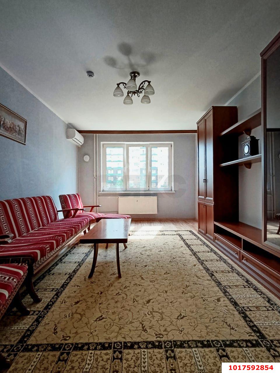 Фото №1: 2-комнатная квартира 70&nbsp;м², 1/16&nbsp;эт. - Краснодар, Карасунский внутригородской округ, мкр. Почтовый, пр-кт имени писателя Знаменского, 31к1