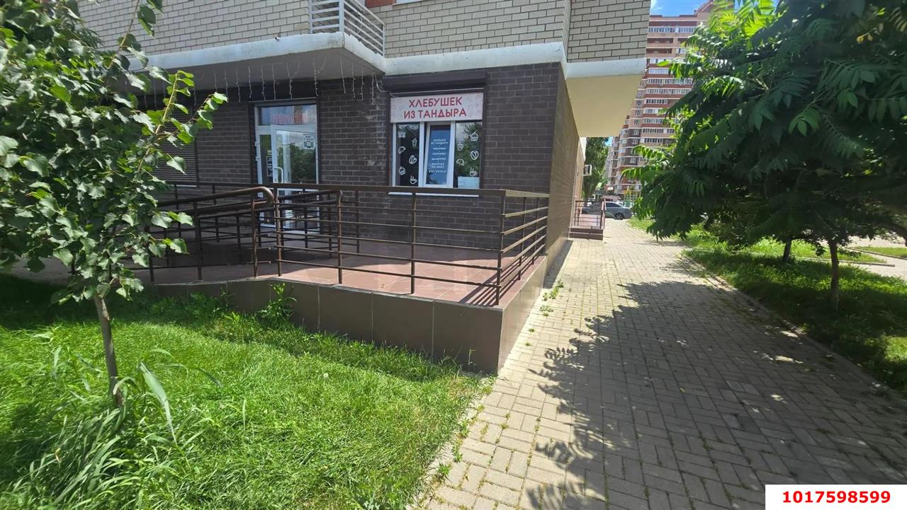 Фото №5: Торговое помещение 65&nbsp;м², 1/18&nbsp;эт. - Краснодар, Карасунский внутригородской округ, Гидростроителей, мкр. жилой комплекс Премьера, ул. Автолюбителей, 1/7к2
