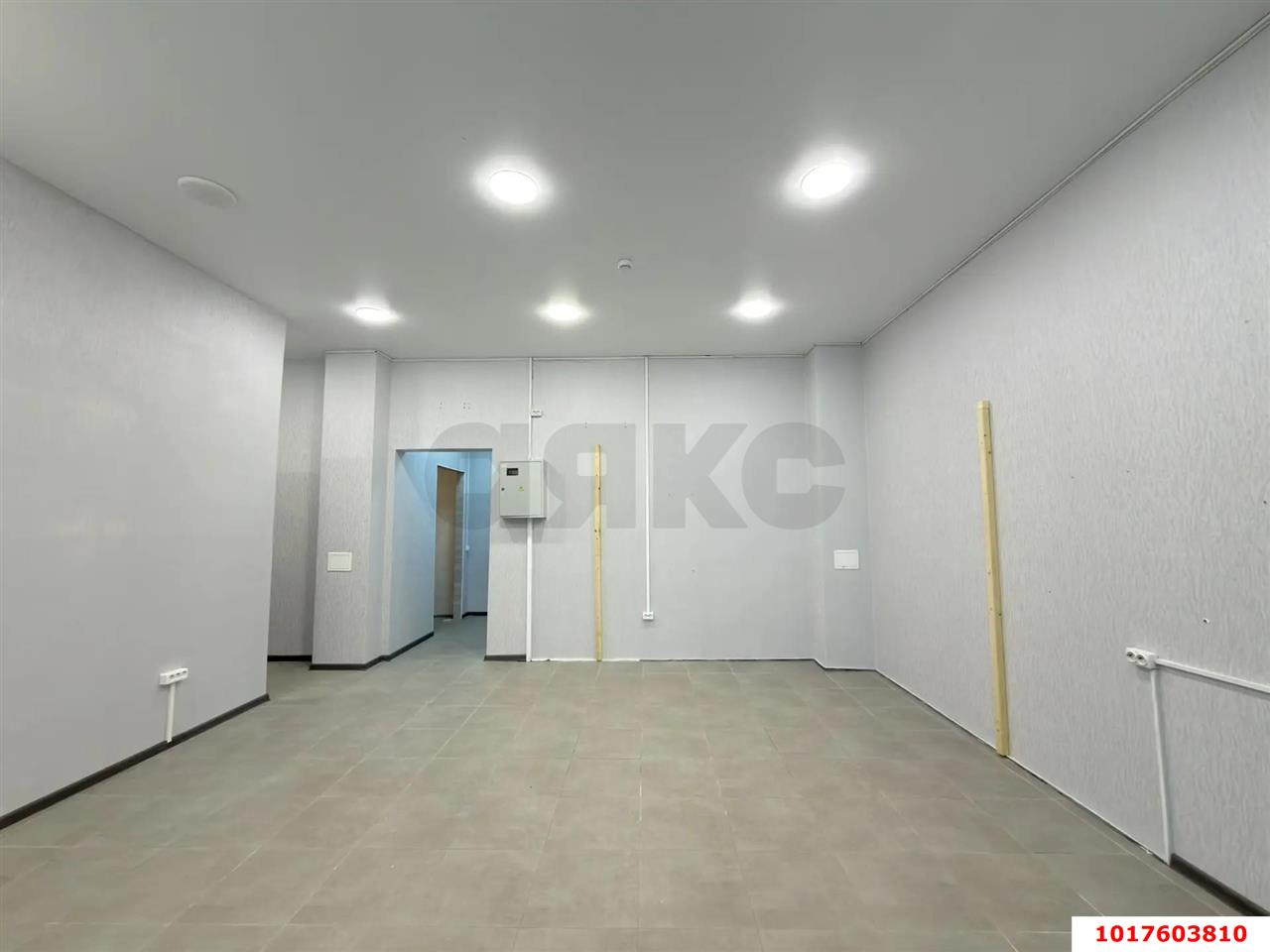 Фото №6: Торговое помещение 44&nbsp;м², 1/16&nbsp;эт. - Краснодар, Прикубанский внутригородской округ, мкр. жилой комплекс Ракурс, ул. имени Героя Ростовского, 8к6