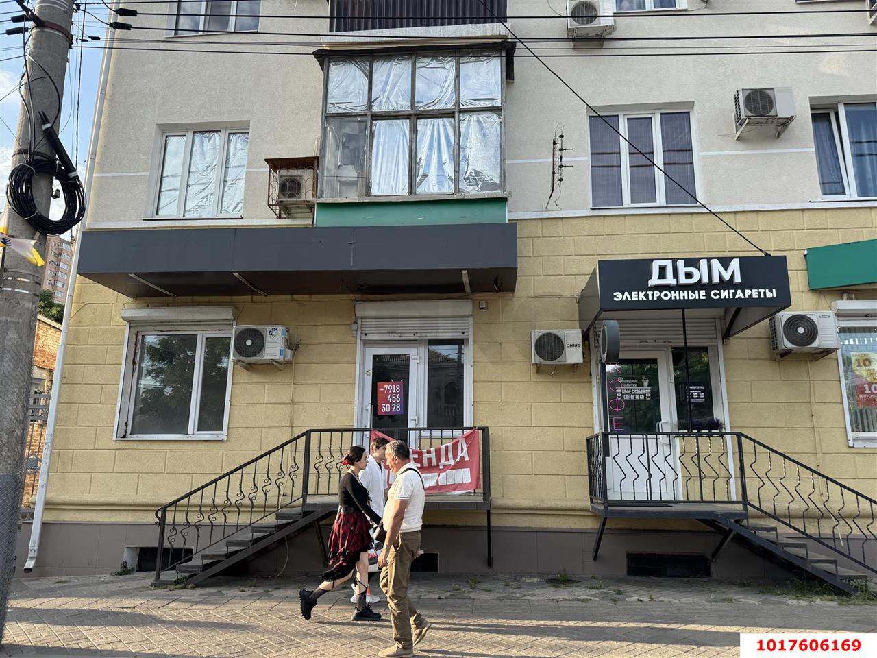 Фото №1: Торговое помещение 32&nbsp;м², 1/3&nbsp;эт. - Краснодар, Центральный внутригородской округ, мкр. Центральный, ул. Северная, 347