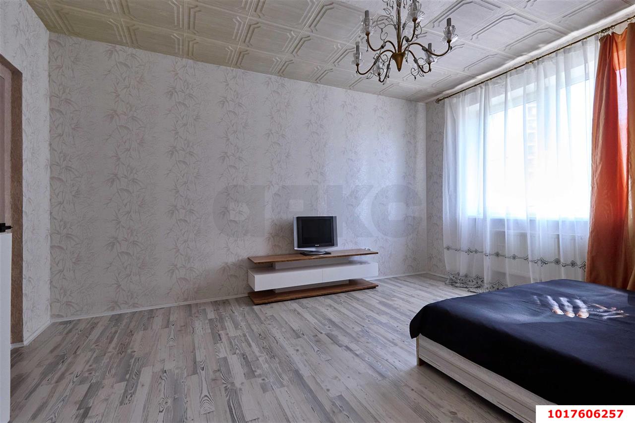 Фото №3: 1-комнатная квартира 50&nbsp;м², 7/12&nbsp;эт. - Краснодар, Западный внутригородской округ, мкр. Кожзавод, ул. Минская, 122/2