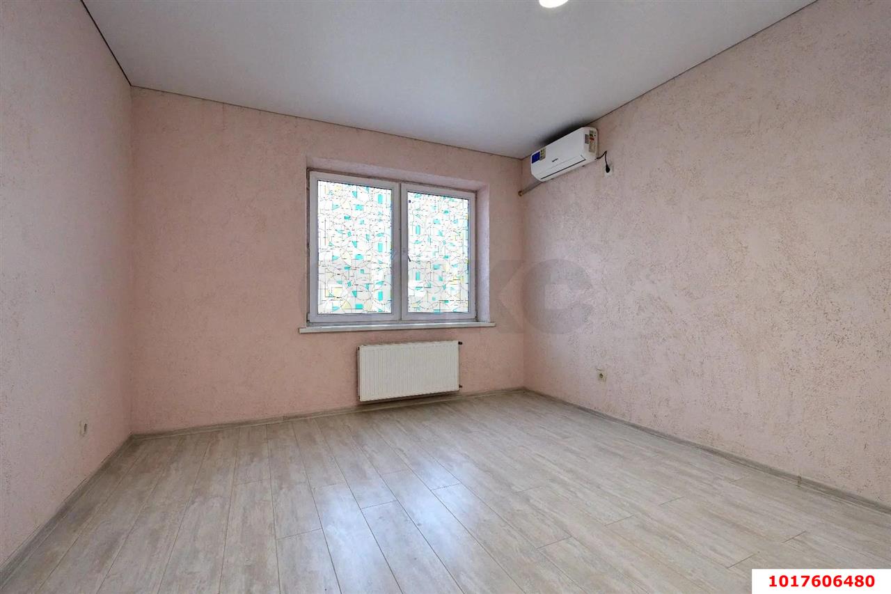Фото №5: 1-комнатная квартира 42&nbsp;м², 8/8&nbsp;эт. - Краснодар, Прикубанский внутригородской округ, Славянский, мкр. Светлоград, ул. Красных Партизан, 1/4к9