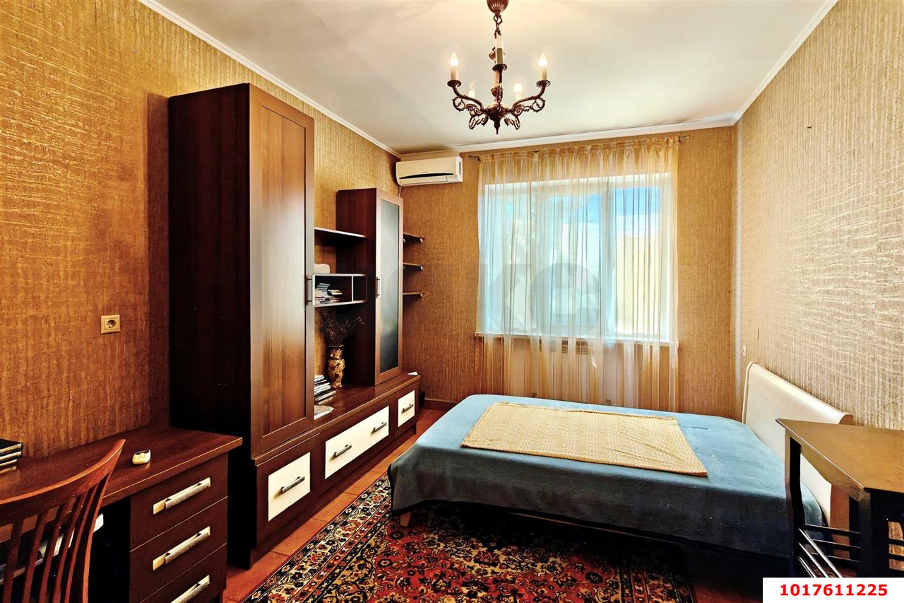 Фото №15: Отдельное здание 865&nbsp;м², 1/2&nbsp;эт. - Краснодар, Центральный внутригородской округ, мкр. Дубинка, ул. Ставропольская, 220/2