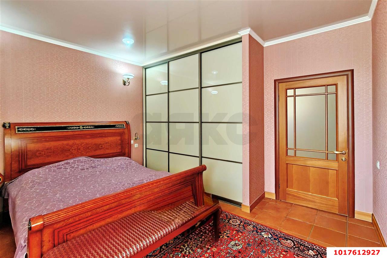 Фото №6: Отдельное здание 350&nbsp;м², 1/3&nbsp;эт. - Краснодар, Центральный внутригородской округ, мкр. Дубинка, ул. Ставропольская, 220/2