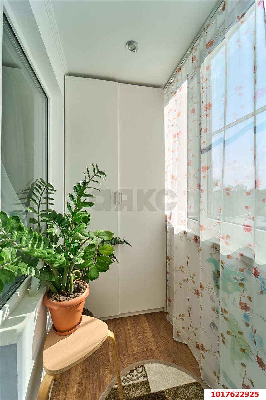 Фото №11: 2-комнатная квартира 74&nbsp;м², 2/14&nbsp;эт. - Краснодар, Западный внутригородской округ, мкр. Юбилейный, ул. Рождественская набережная, 31