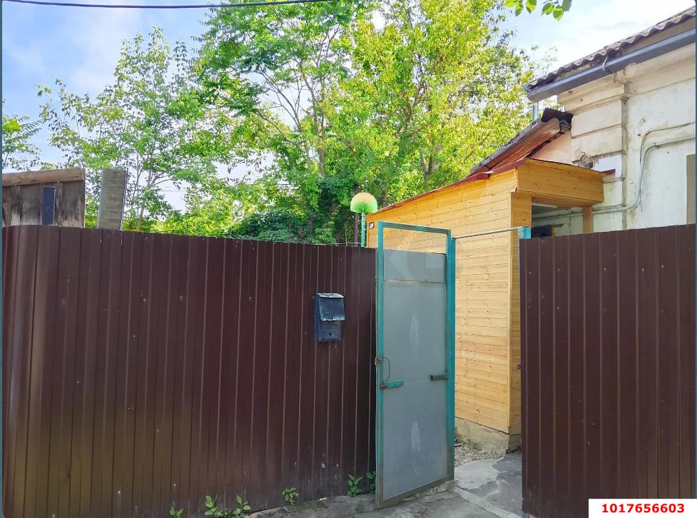 Фото №6: 3-комнатная квартира 37&nbsp;м², 1/1&nbsp;эт. - Краснодар, Центральный внутригородской округ, мкр. Центральный, ул. Суворова, 53А