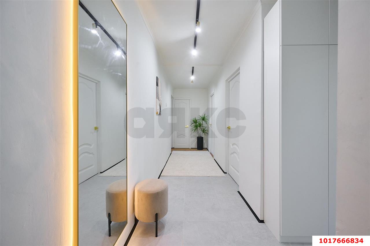 Фото №6: 3-комнатная квартира 67&nbsp;м², 4/9&nbsp;эт. - Краснодар, Центральный внутригородской округ, мкр. Центральный, ул. Хакурате, 12