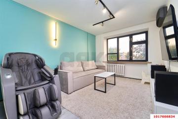 Фото №1: 3-комнатная квартира 60 м², 4/9 эт. - Краснодар, мкр. Центральный, ул. Хакурате, 12